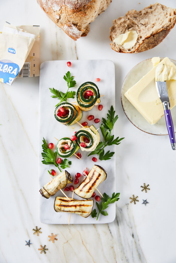 groenterolletjes met hummus