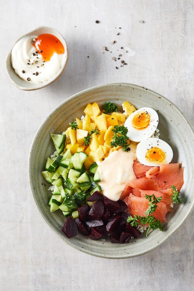 Poke bowl met bloemkoolrijst