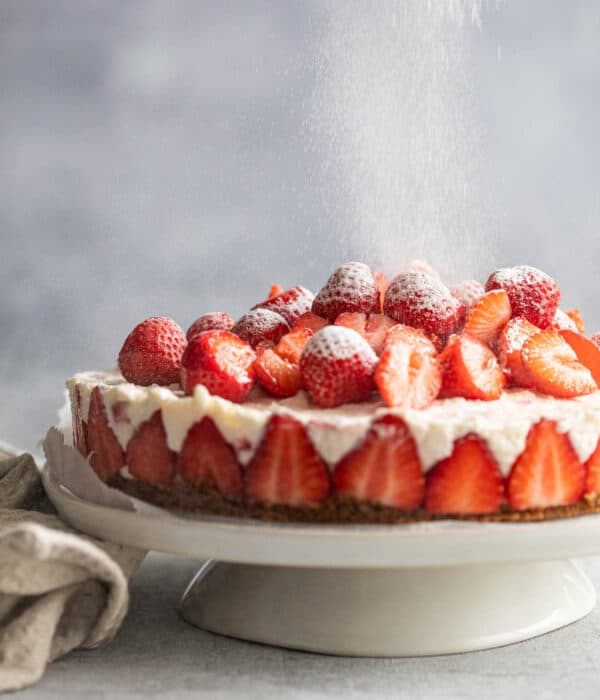 yoghurt cheesecake met aardbeien