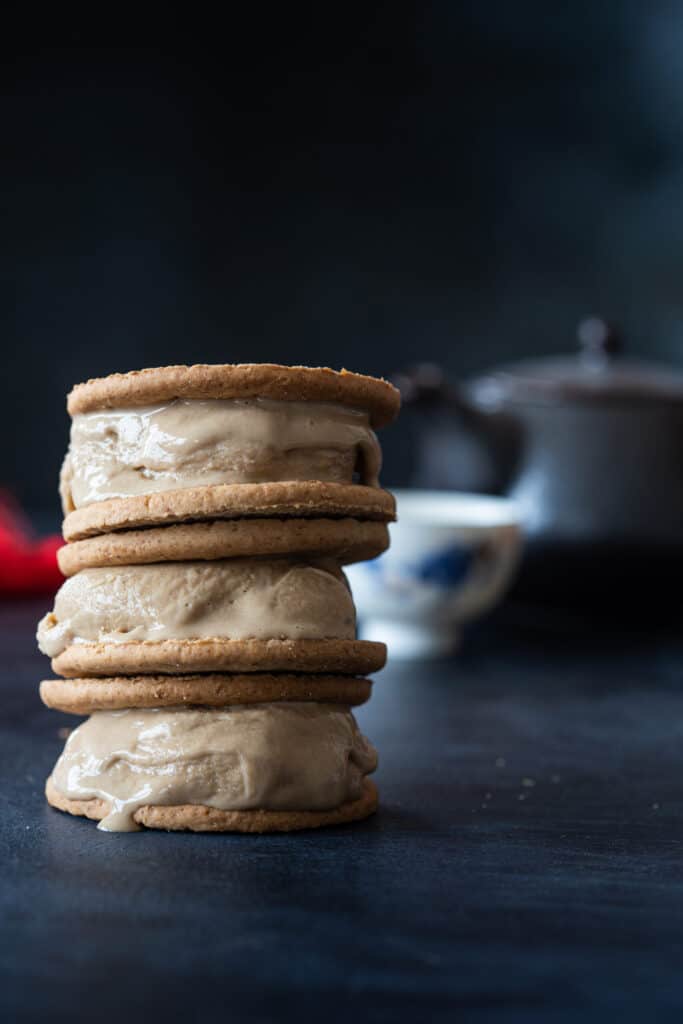 Oolong icecream sandwiches