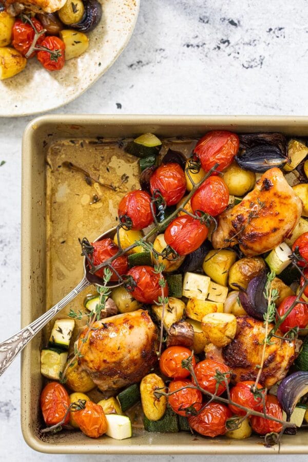 Traybake met kip, courgette en balsamico