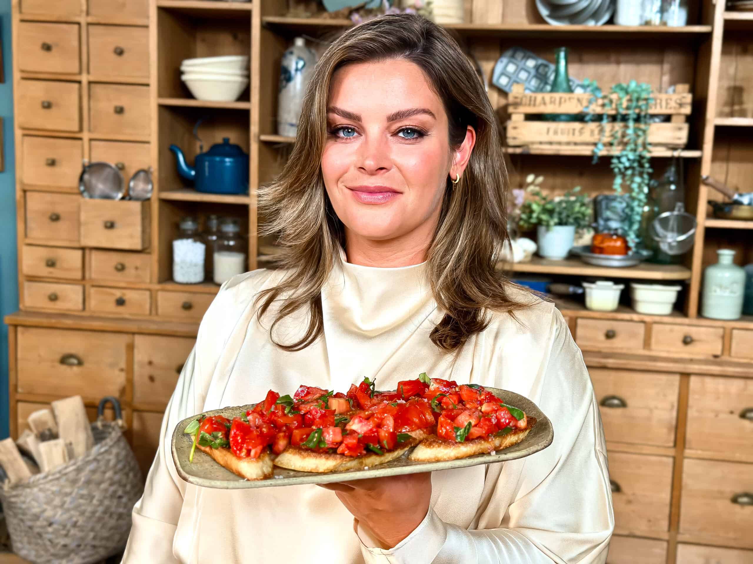 Bruschetta met tomaat, knoflook en basilicum-image