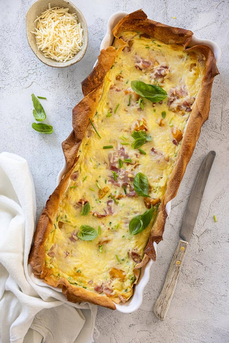 Hartige taart met pompoen, bieslook en bacon