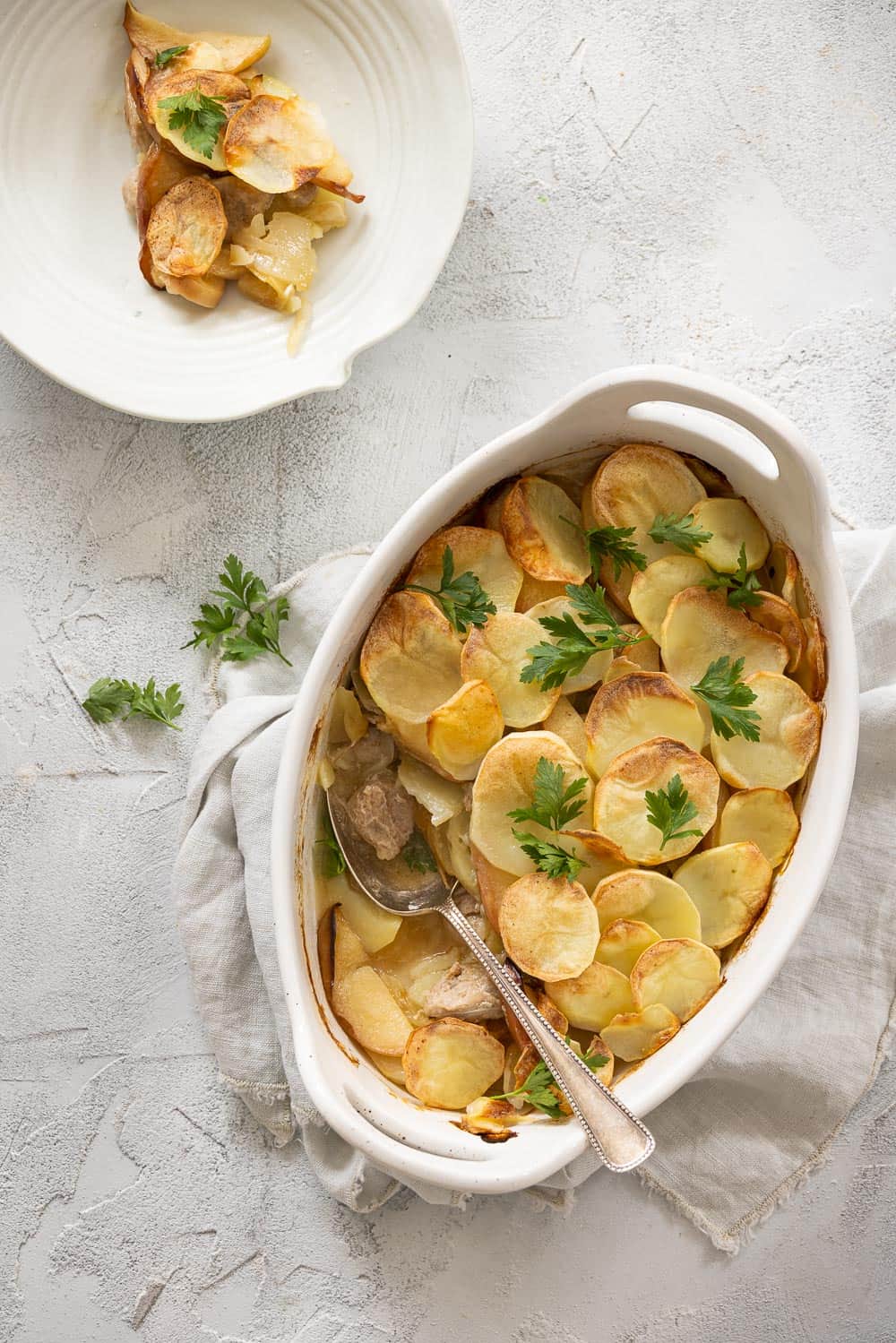 Slowcooked-appel-aardappelschotel-met-worst Slow-cooked aardappelschotel met appel en worst