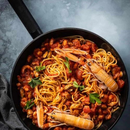 Spaghetti marinara met garnalen en zeevruchten