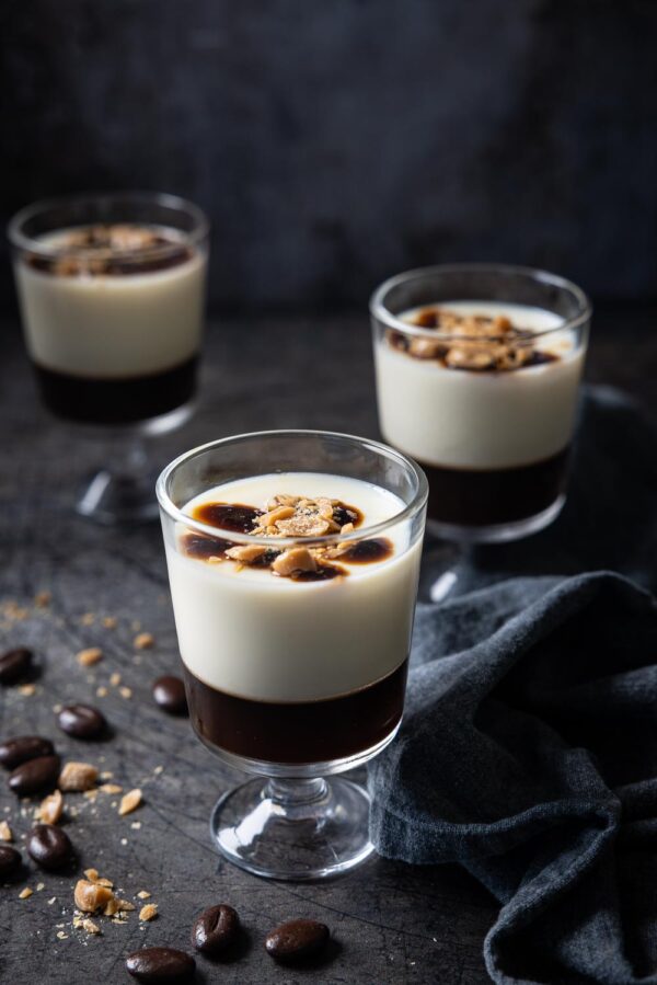 Latte macchiato panna cotta met roomboterbabbelaars