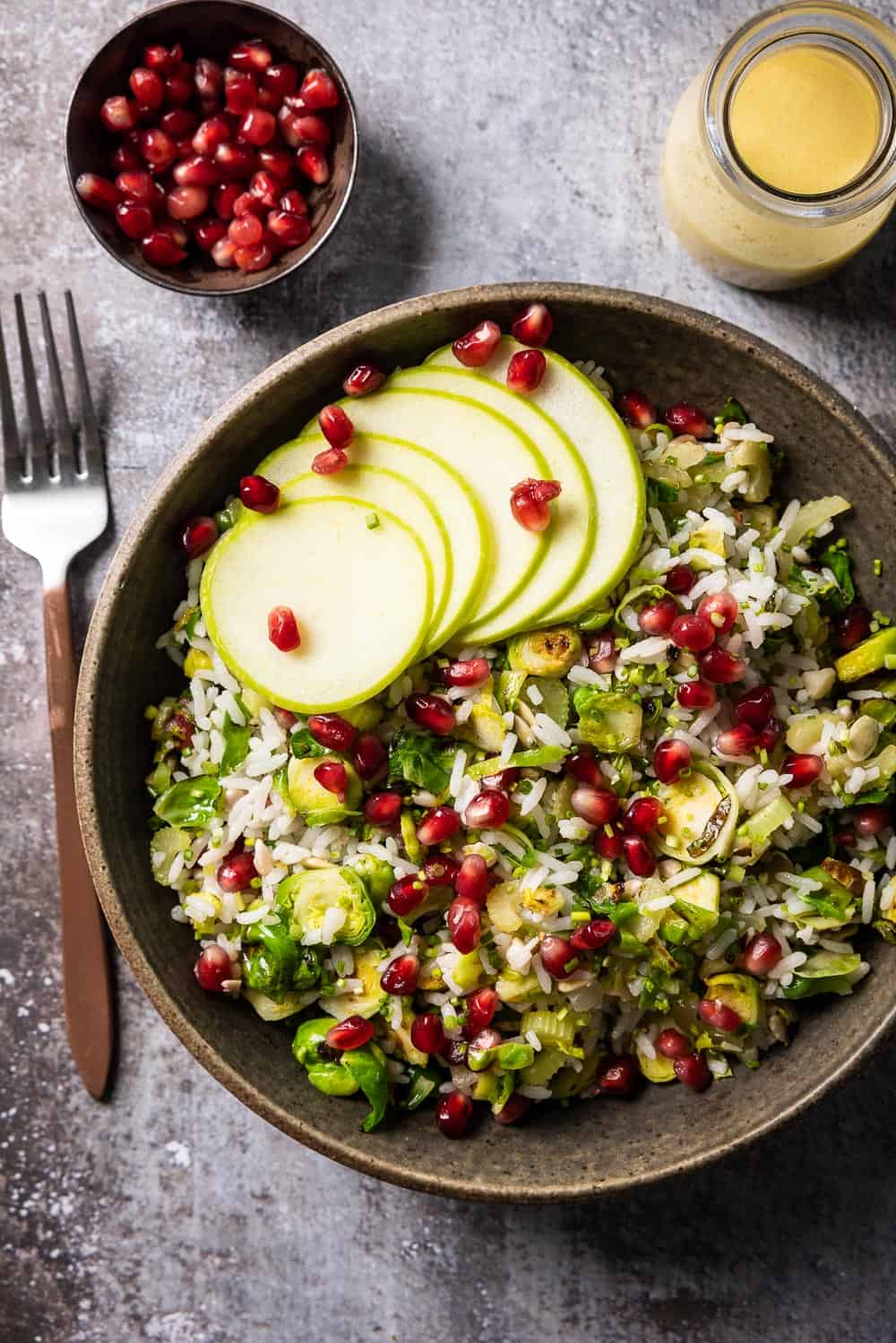 Notenrijst-salade-spruitjes-granaatappel-en-appel Notenrijst salade spruitjes, granaatappel en appel