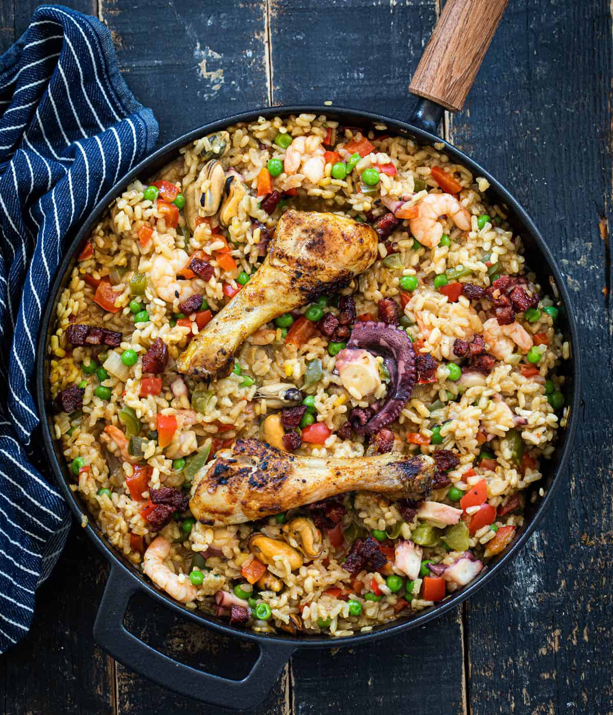 12-paella Paella met vis en kip