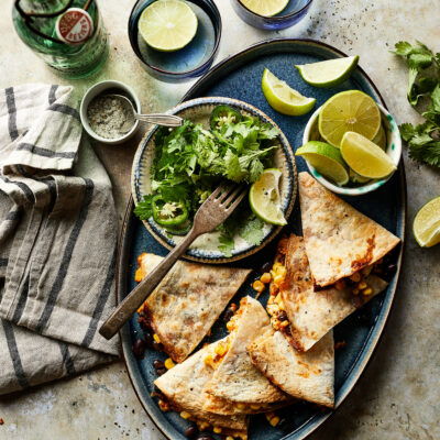 Quesadilla met kruidensla