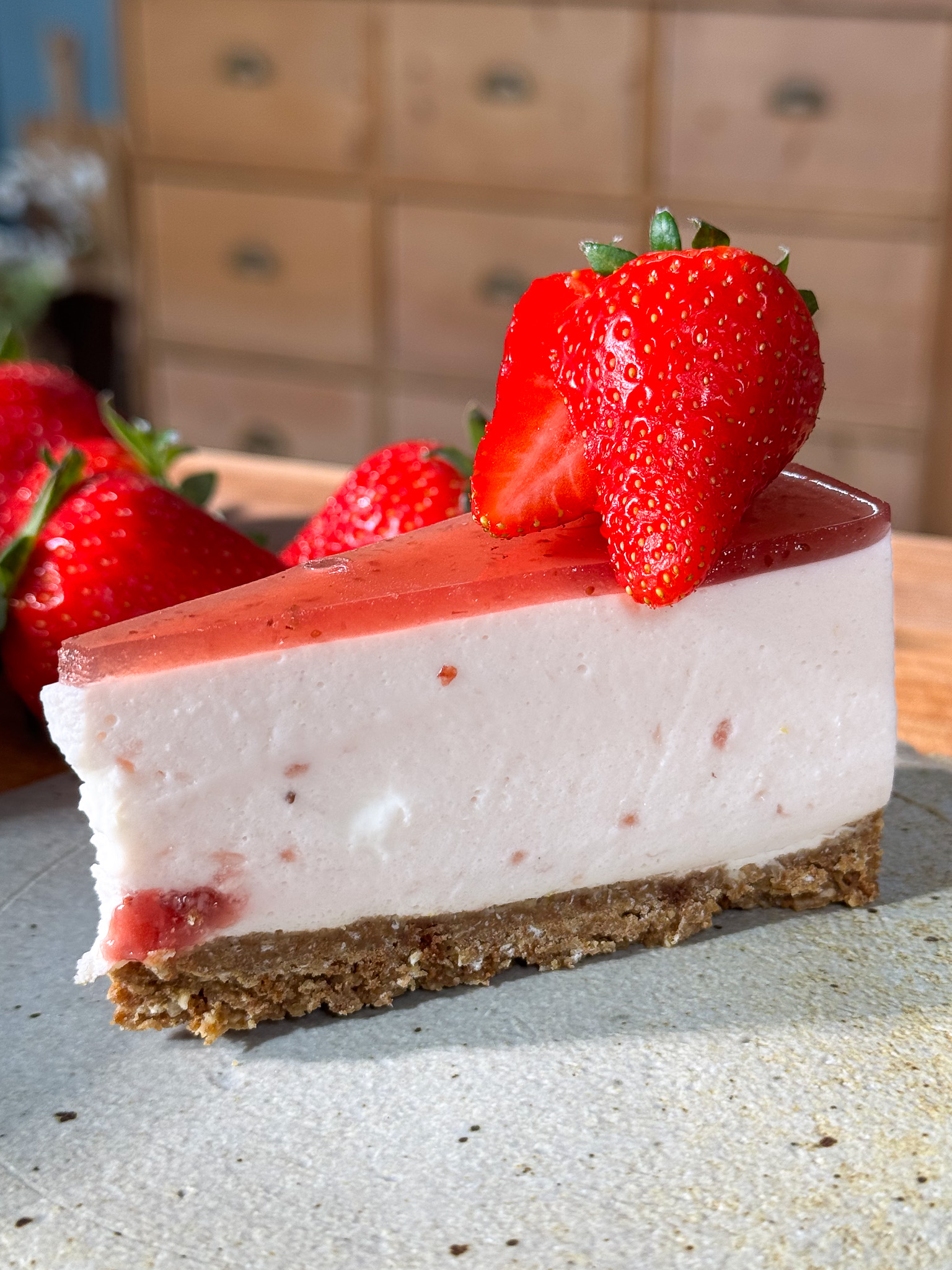 Food Kwarktaart met aardbeien Food Kwarktaart met aardbeien