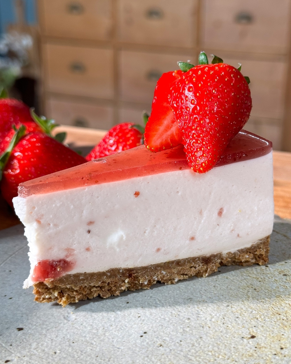 Food Kwarktaart met aardbeien Food Kwarktaart met aardbeien