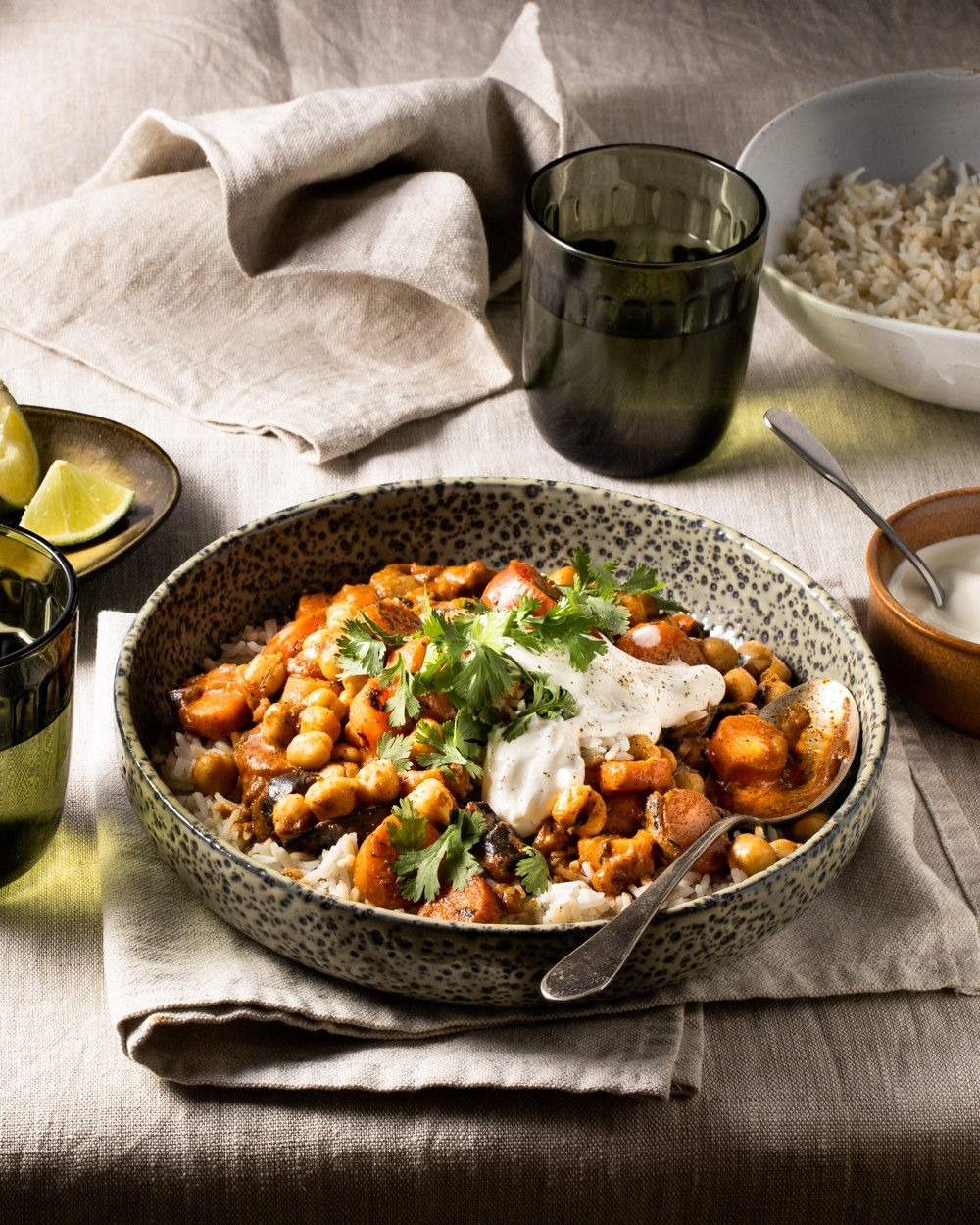 Vegetarische Thaise curry met kikkererwten
