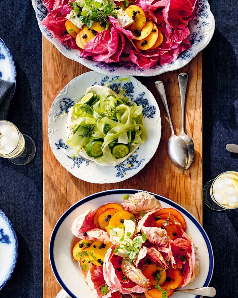 Radicchiosalade met ingelegde nectarine donna hay miljuschka kookboek